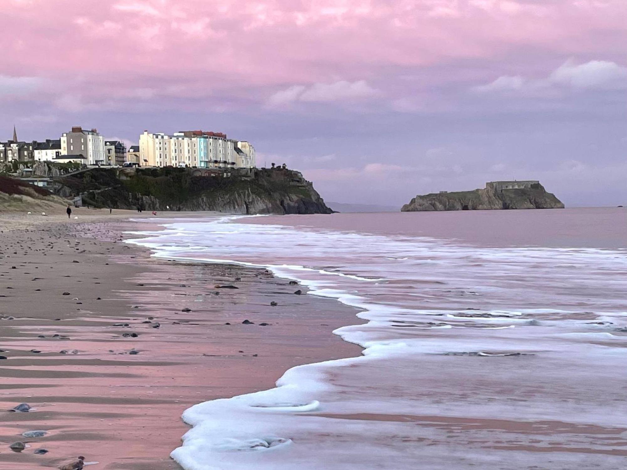 South Seas Tenby Luaran gambar