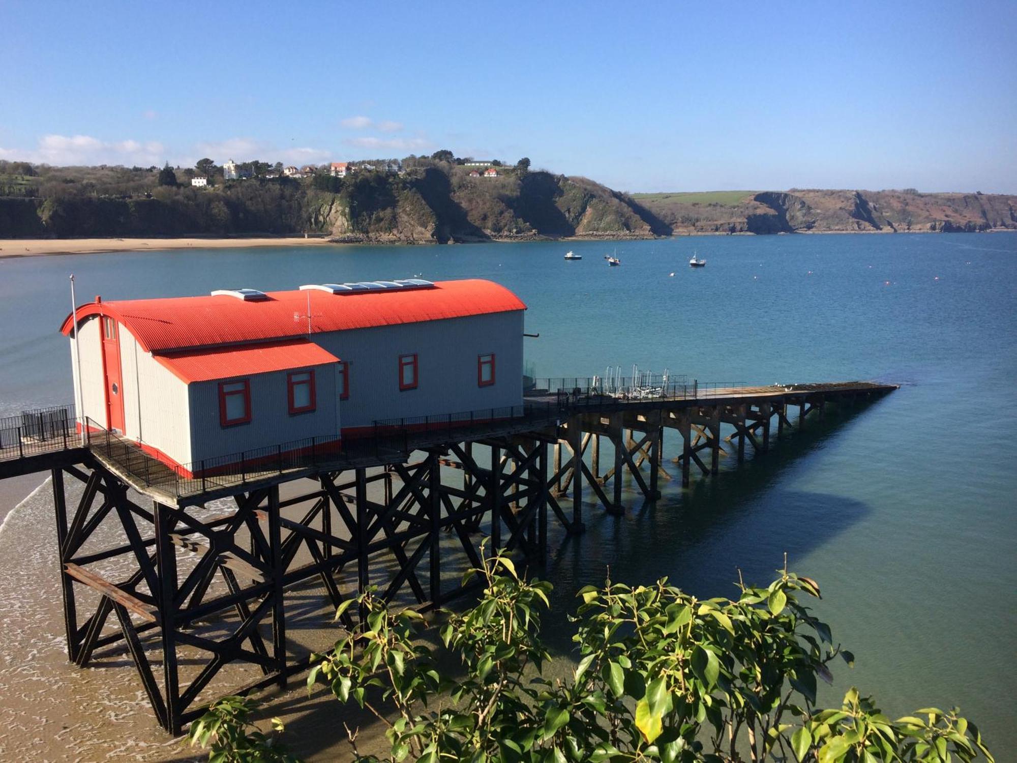 South Seas Tenby Luaran gambar